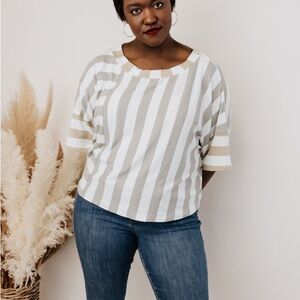NWT Crowned Free Confidence Top in S/M